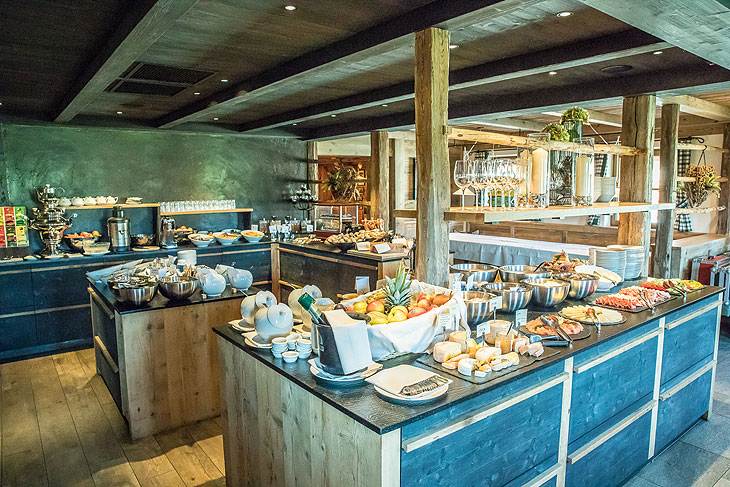 reichhaltiges Frühstücksbuffet - Tirler Dolomites Living Hotel